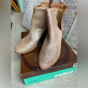 Never worn new in box Diba True booties